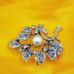 Fashion Brooch 012